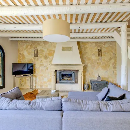 Le Bercail De Montmirail Apartament Sarrians